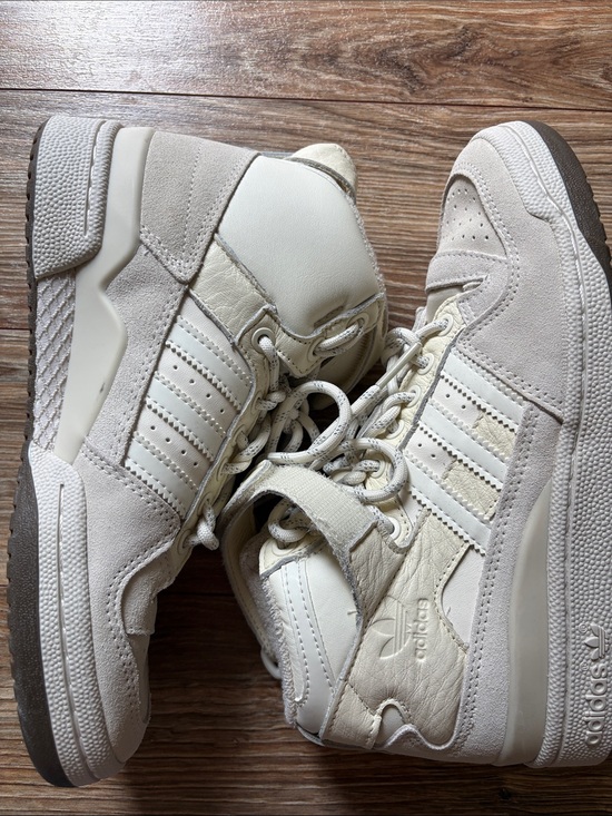 adidas Other - Ivy Park x adidas Forum Mid 'Icy Park - Cream White'